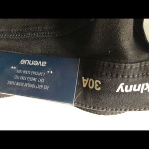 NWT Avenue butter jeggings.